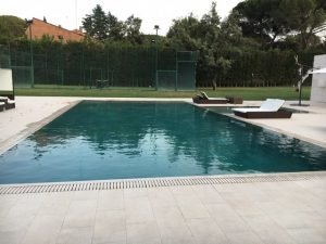 Piscina desbordante