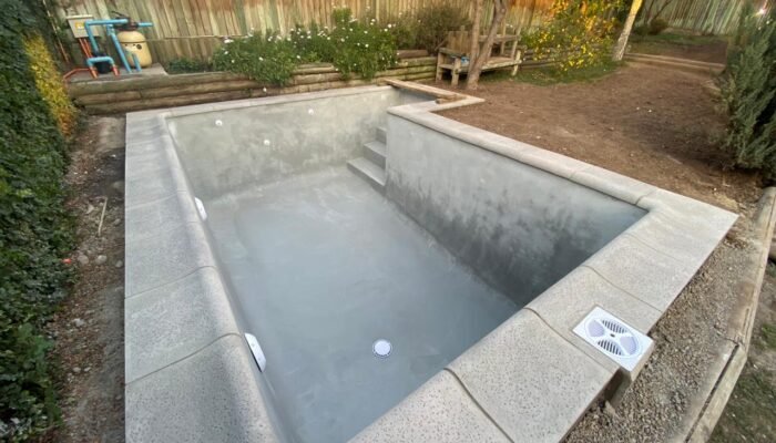 Construcción Piscinas de Hormigón → 【 Precios y diseños 2021】