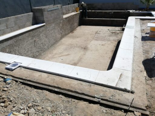 Construcción Piscina de Hormigón en Chicureo